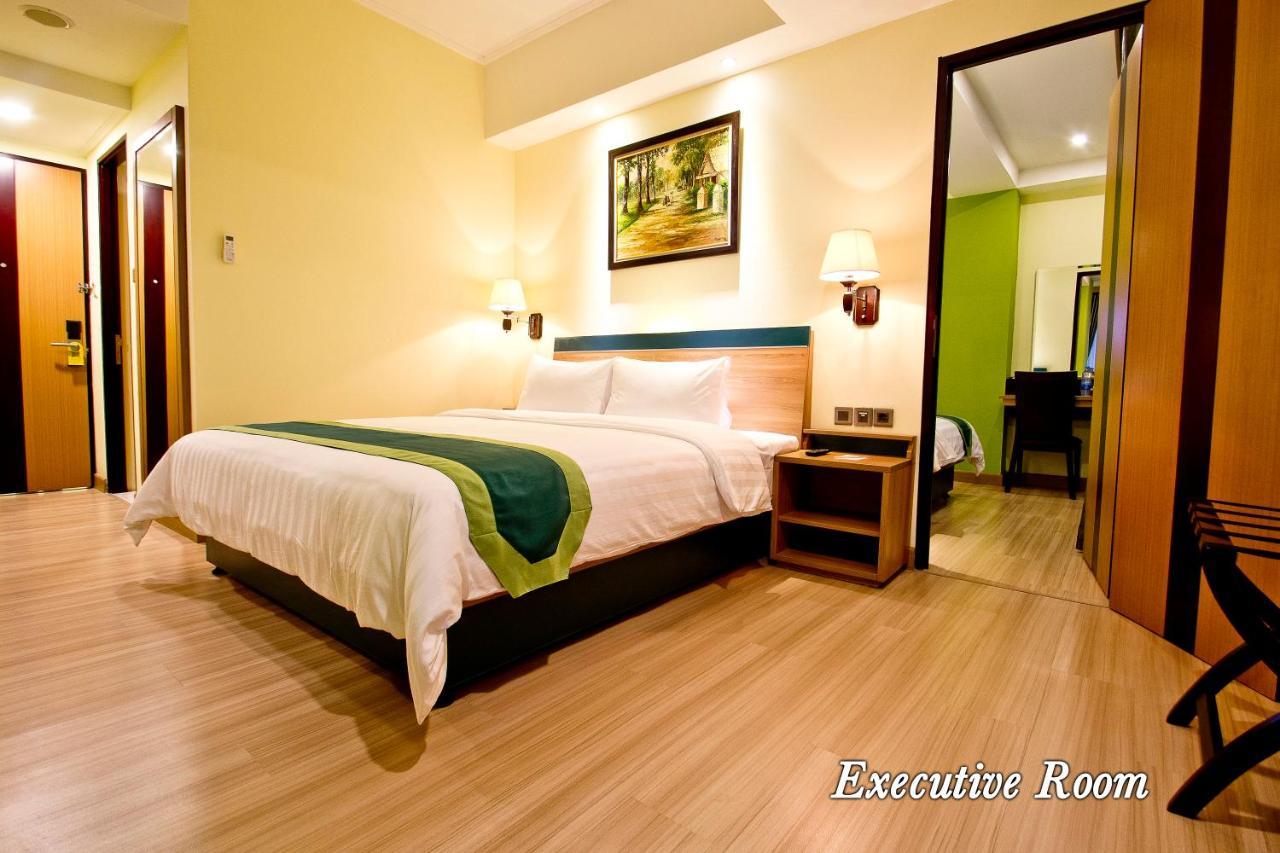 Green Batara Hotel Bandung Esterno foto