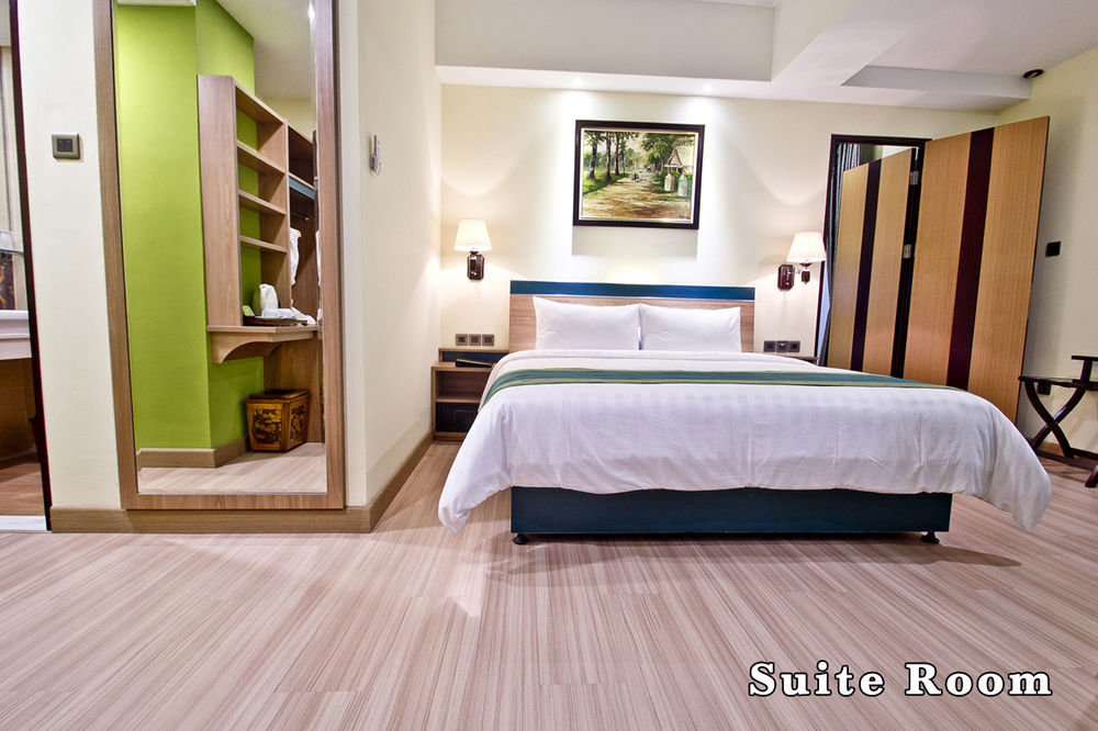 Green Batara Hotel Bandung Esterno foto