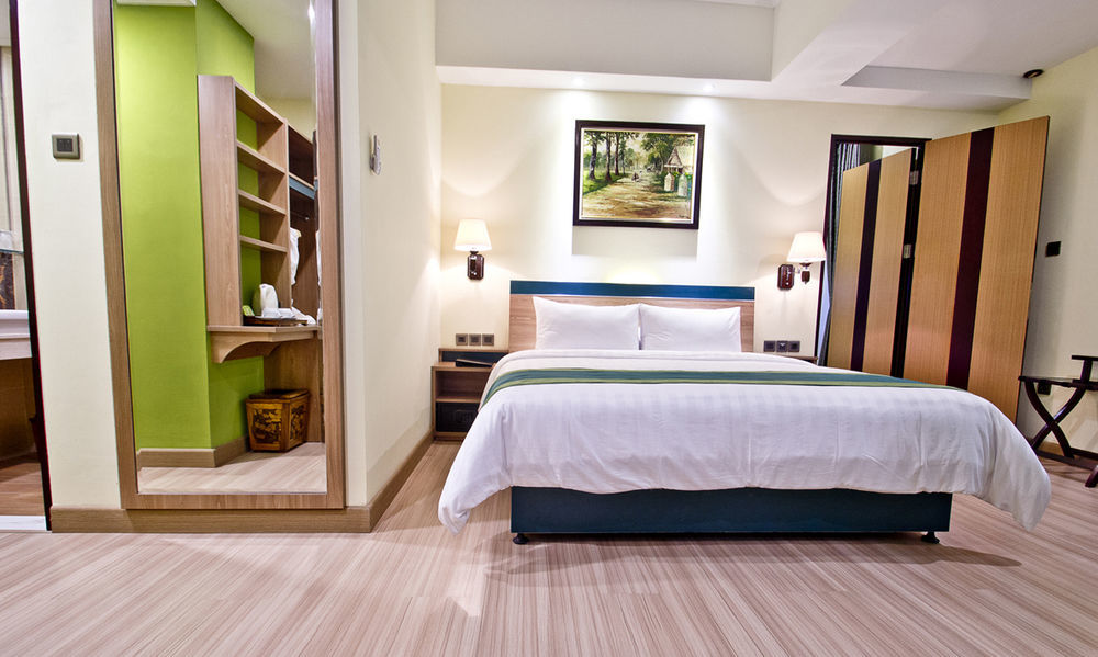 Green Batara Hotel Bandung Esterno foto