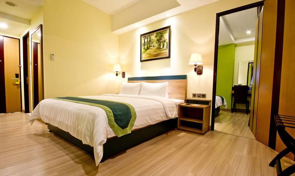 Green Batara Hotel Bandung Esterno foto